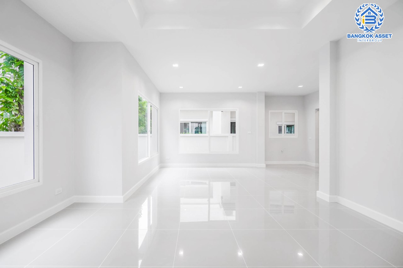 บ้านมือสองตกแต่งใหม่ ดีไซน์ Classic แบรนด์ AP ม.เดอะเซนโทร รัตนาธิเบศร์-ราชพฤกษ์  เนื้อที่ 50.8 ตร.ว. ฟังก์ชันจัดเต็ม 3 ห้องนอน 3 ห้องน้ำ จอดรถได้ 2 คัน บนทำเลศักยภาพ เชื่อมต่อหลายเส้นทางทั้ง ถ.ราชพฤกษ์ ,ถ.รัตนาธิเบศร์ และถ.กาญจนาภิเษก และเพียง 5 นาทีถึงรถไฟฟ้า "สถานีบางพลู"...